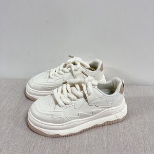 Women White Sneakers